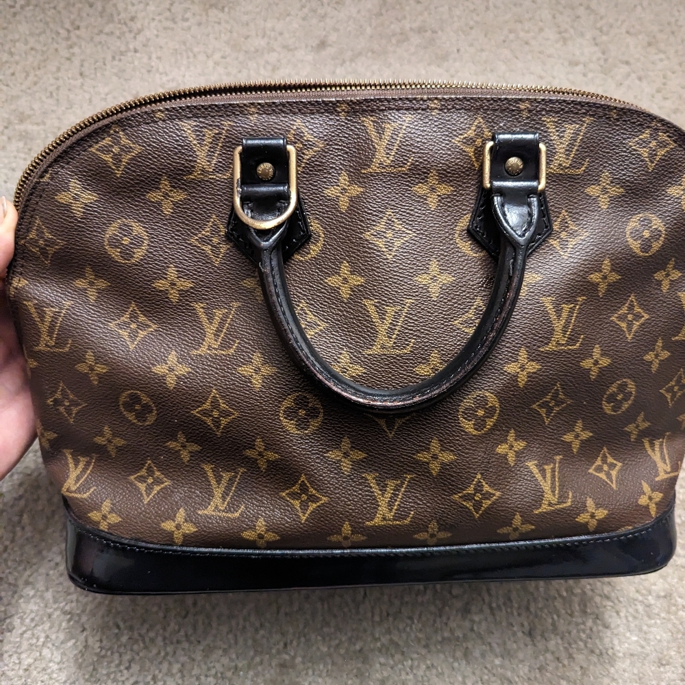 Louis Vuitton Alma pm